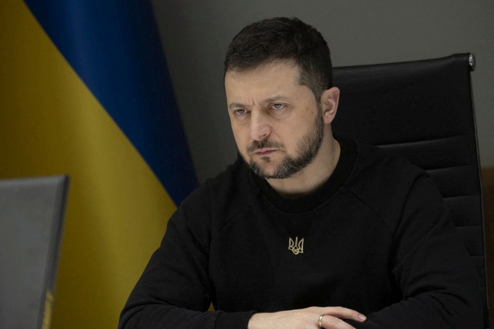 Le president ukrainien, volodimir zelensky, s'adresse aux ministres de la defense a kiev