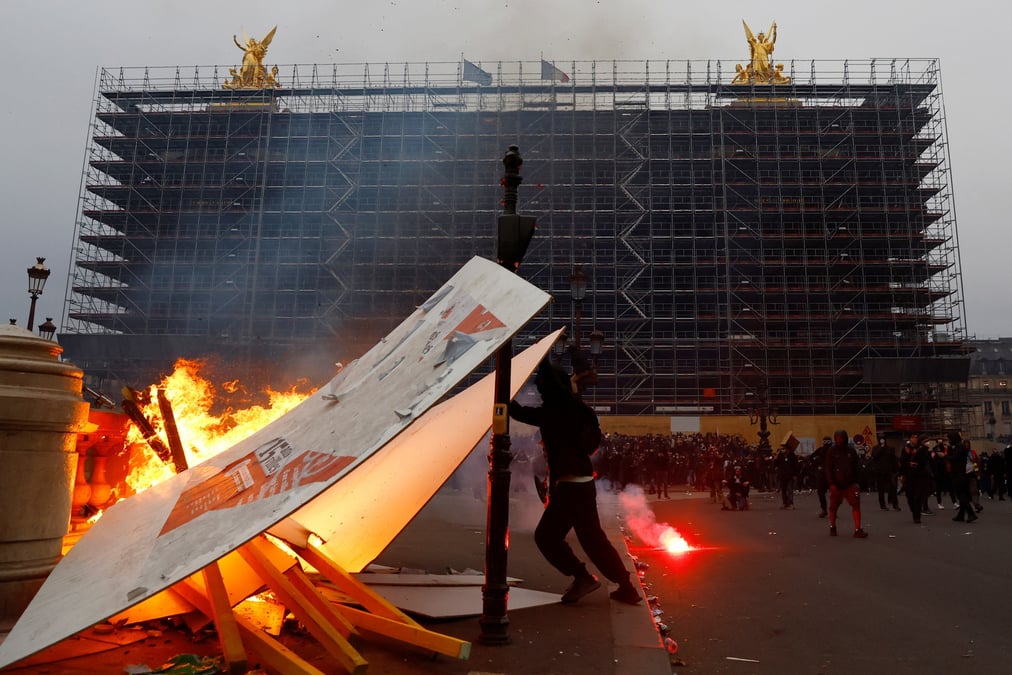 Neuvieme jour de greve nationale et de protestation en france contre la reforme des retraites