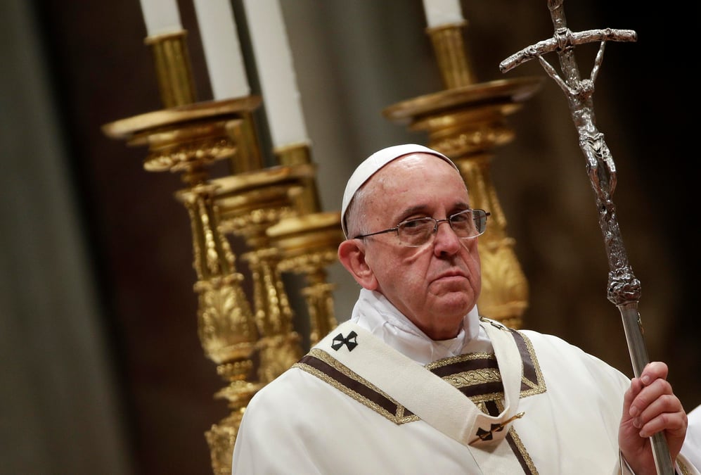Le pape celebre la messe de noel