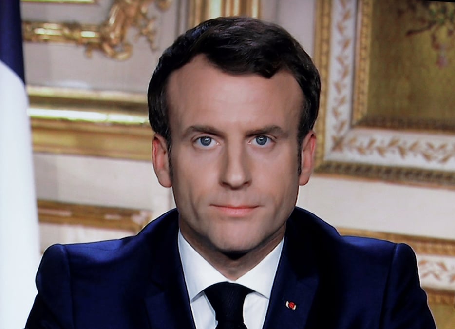 "L'épidémie n'est pas encore maîtrisée, nous devons donc poursuivre nos efforts et continuer d'appliquer les règles", a déclaré le chef de l'Etat.
