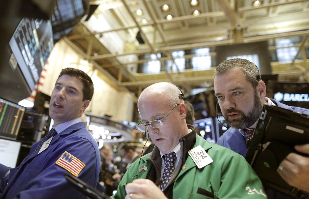 Photo des traders qui travaillent a la bourse de new york (nyse)
