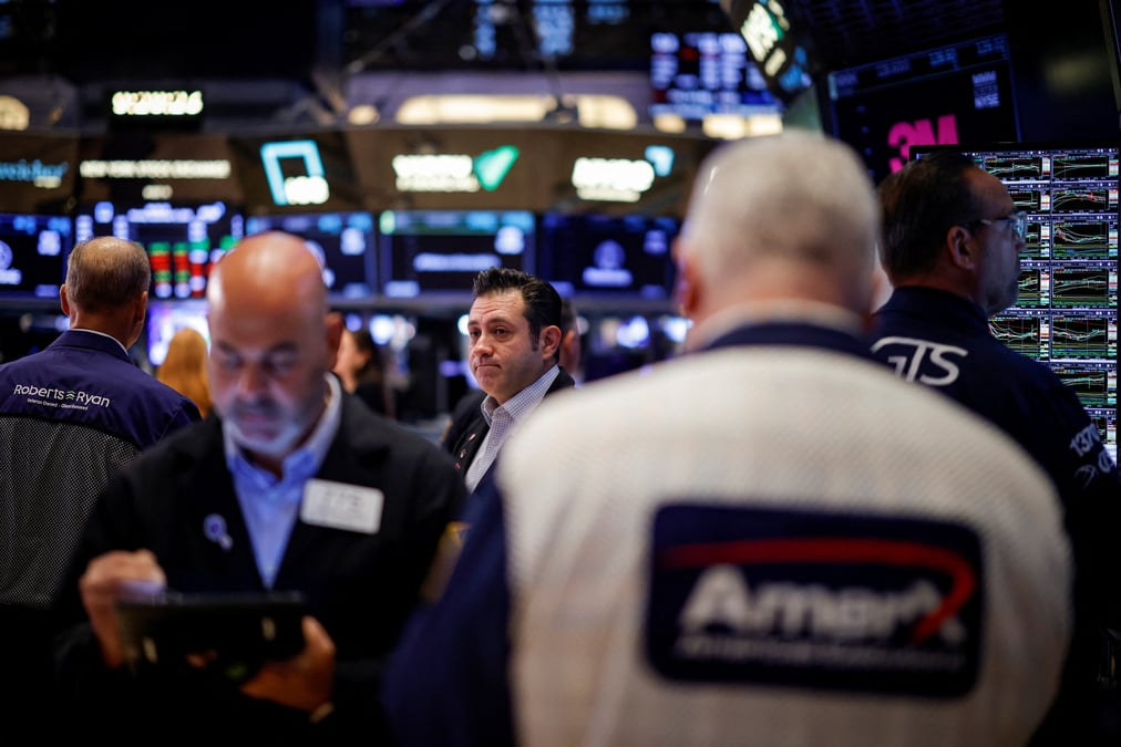 Des traders financiers a la bourse de new york