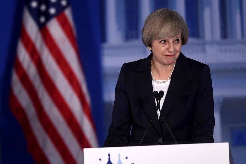 Otan, russie et commerce au menu de l'entretien trump-may
