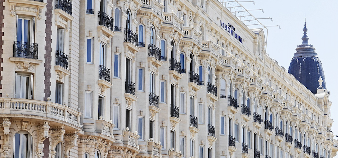 L'intercontinental est l'une des enseignes hôtelières américaines implantées sur la Côte d'Azur.