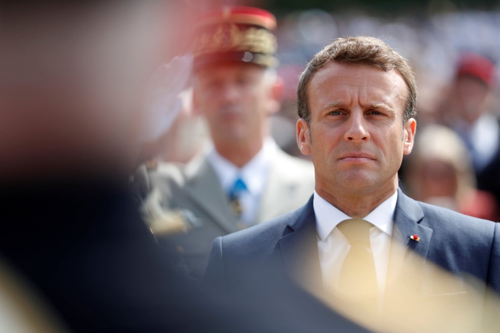 Deux homme condamnes pour avoir pendu un mannequin de macron