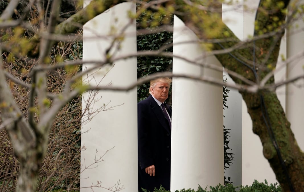 Trump a fait signer des clauses de confidentialite a la maison blanche, selon le wp