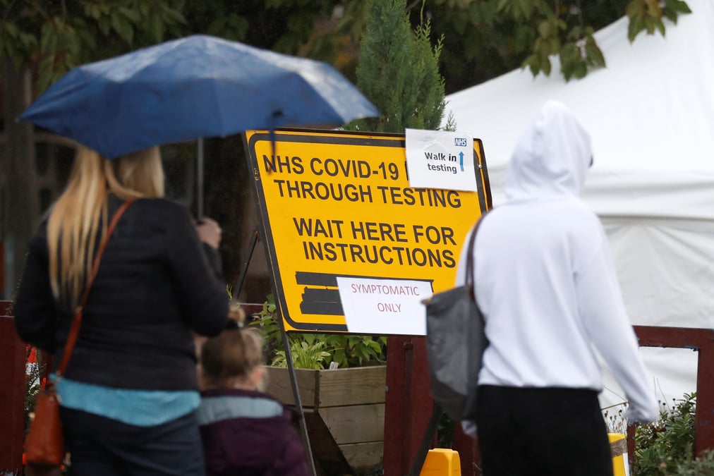 Coronavirus : le systeme uk de tests mis a mal par des problemes techniques chez roche