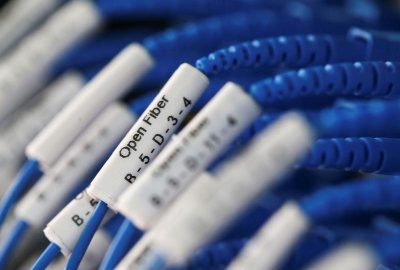 fibre optique, Open fiber pret a reprendre le reseau de telecom italia