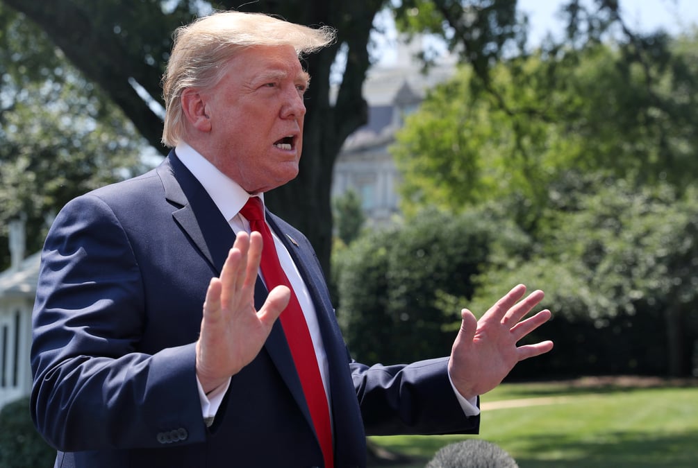 Trump juge les services du renseignement americain "incontrolables"