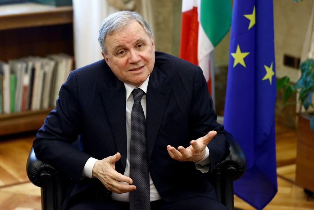 Le gouverneur de la banque centrale d'italie, ignazio visco, lors d'une interview avec reuters a rome