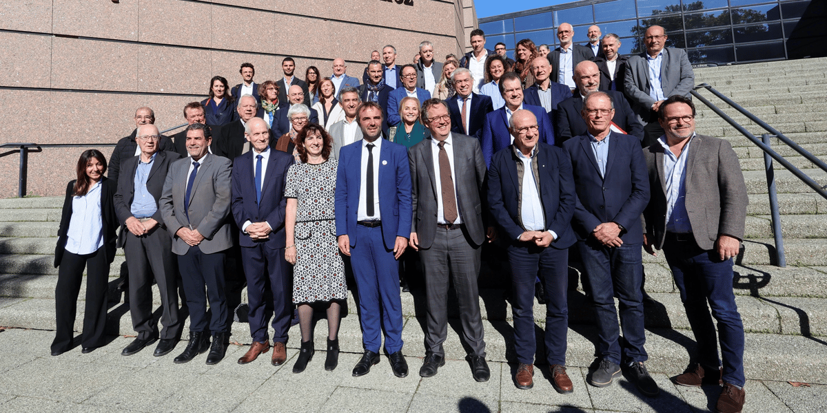 Les EPCI, collectivités, représentants du monde économique et du monde universitaire étaient rassemblés autour de Michaël Delafosse (maire de Montpellier et président de la Métropole) le 8 novembre 2023 pour l'assemblée générale constitutive de l'Agence de Développement et des Transitions initiée par la Métropole de Montpellier.