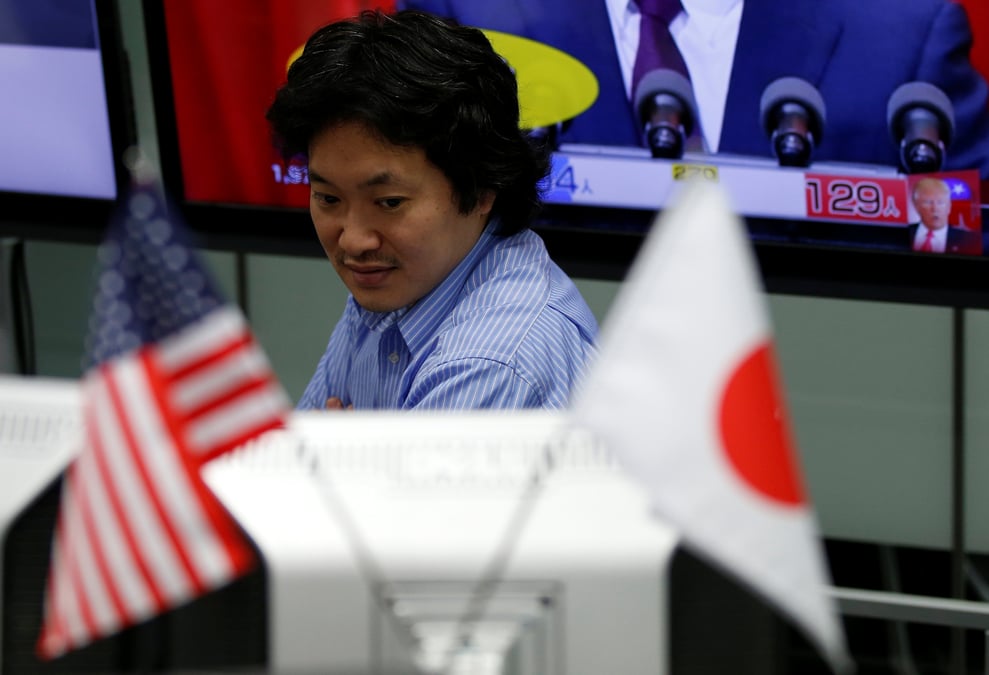 La bourse de tokyo chute de plus de 2%