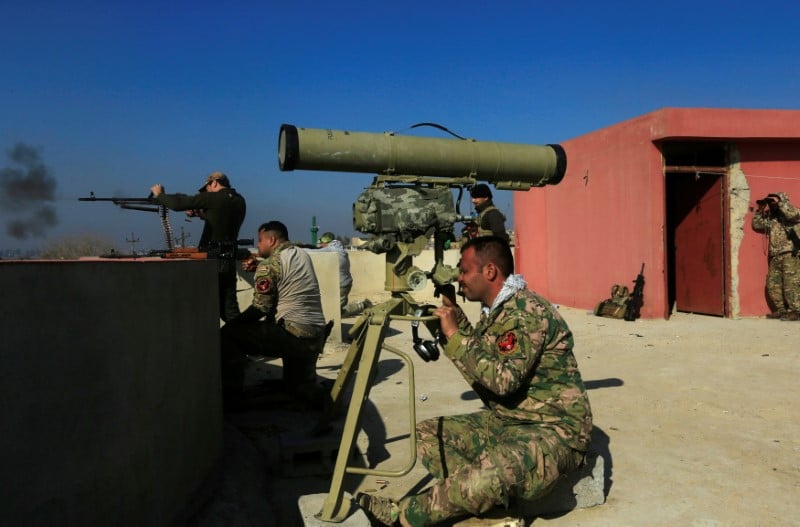 L'armee irakienne poursuit ses operations dans l'est de mossoul