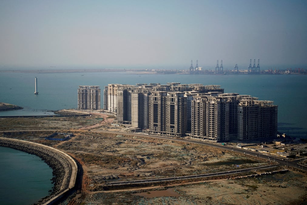 Les gouvernements locaux vont « proposer une liste de projets pouvant bénéficier d'un soutien financier », a indiqué vendredi le ministère chinois du Logement.