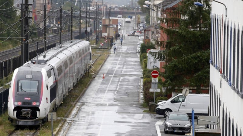 Le gouvernement francais se defend de tout "bricolage" sur alstom