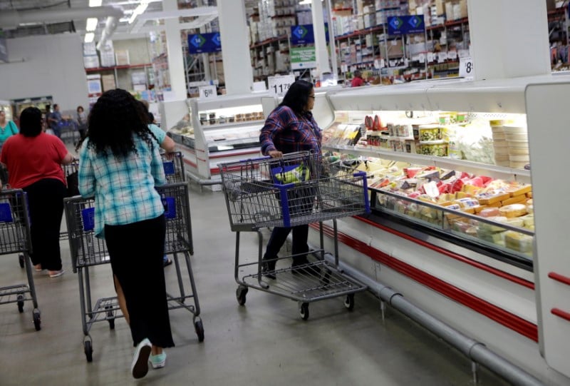 La confiance des consommateurs americains en baisse