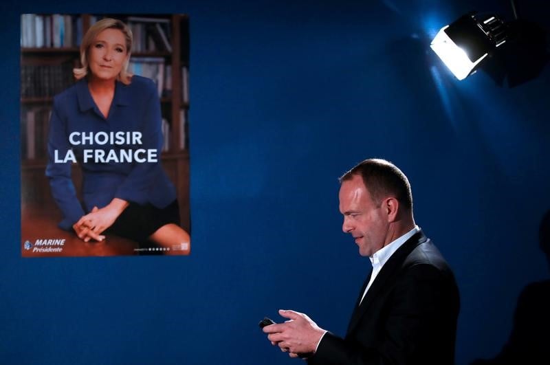 Steeve briois prive de son immunite parlementaire europeenne