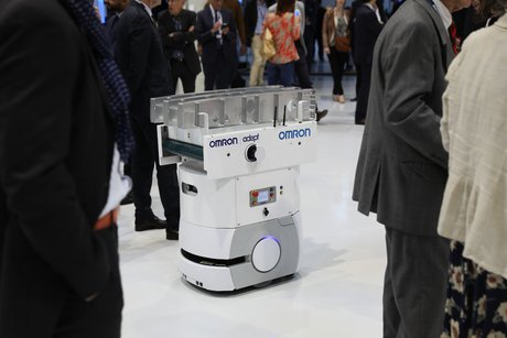 Les robots ont envahi les entreprises aéronautiques depuis quelques années.