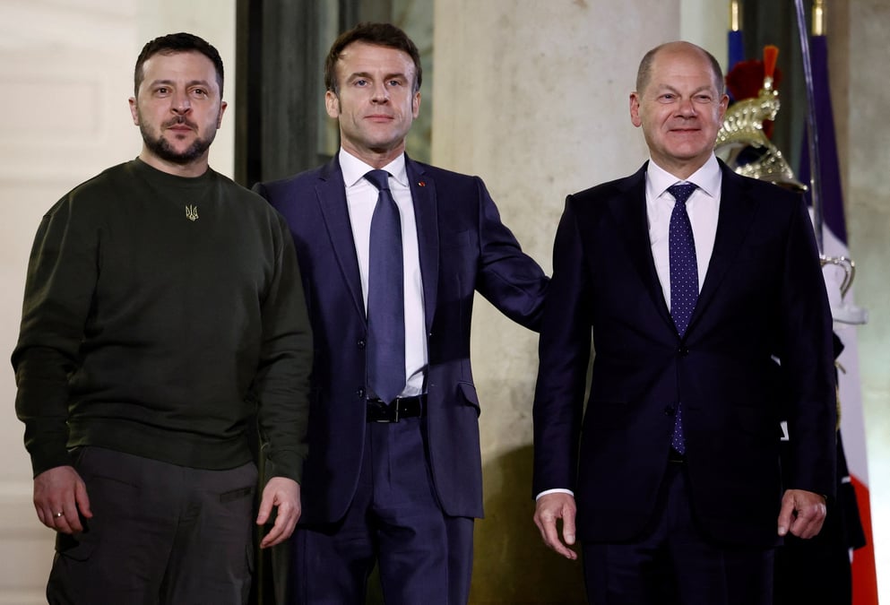 Emmanuel macron recoit le president ukrainien zelenskiy et le chancelier allemand scholz a paris