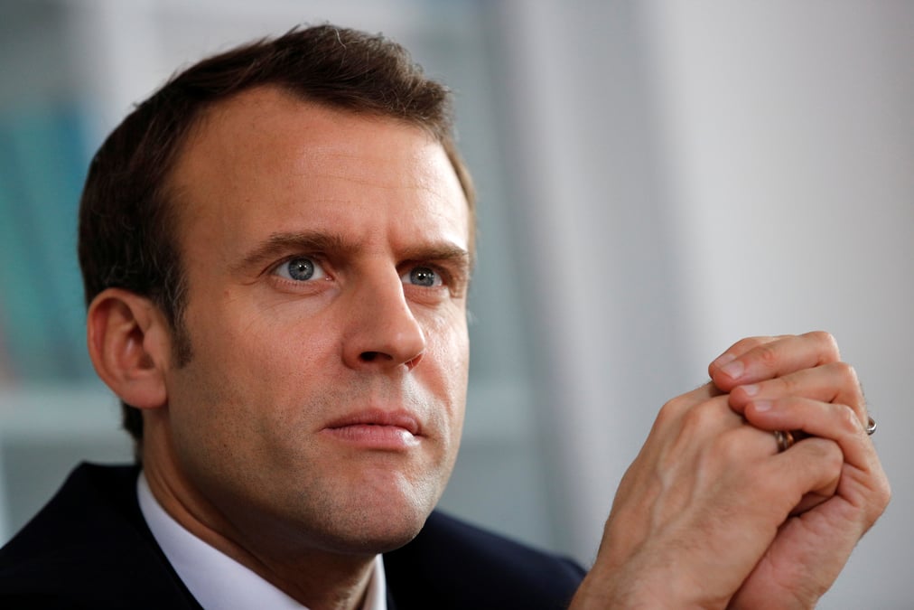 Les protestations "legitimes" n'empechent pas de gouverner, declare macron