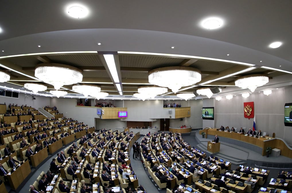 Russie: des lois d'economie de guerre approuvees en premiere lecture
