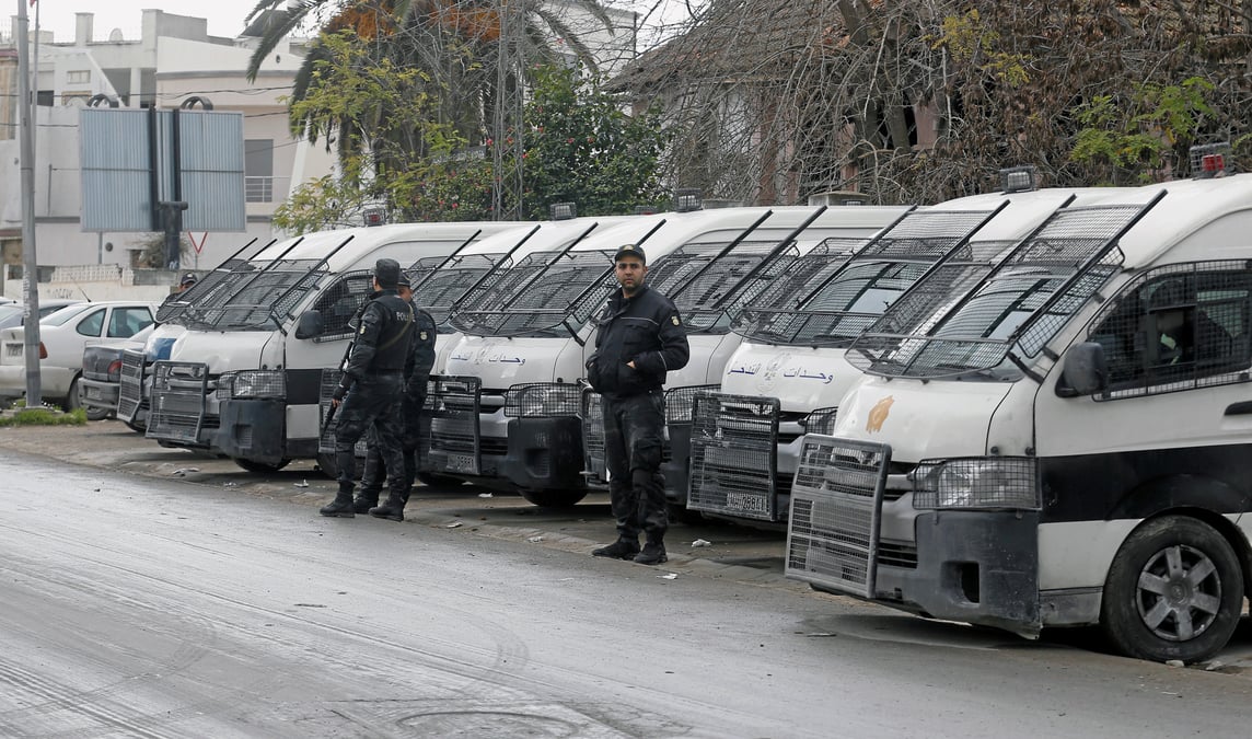 Moins d'incidents signales en tunisie, nouveaux appels a manifester