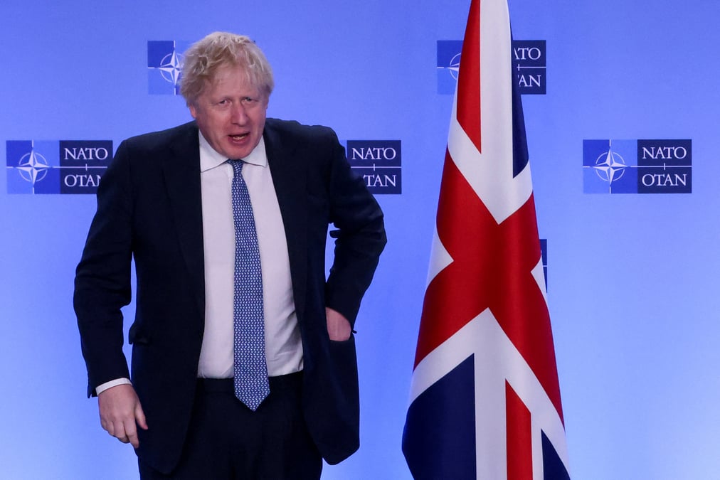 Boris johnson prone une position europeenne ferme sur l'ukraine