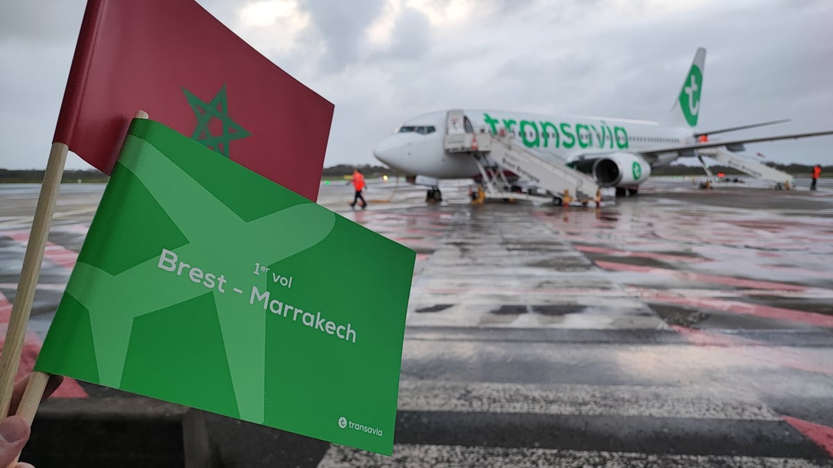 Avec l'inauguration d'une ligne directe vers Marrakech avec Transavia et la création d'une base Volotea, l'aéroport Brest Bretagne compte rebondir grâce à la mise en place d'un réseau de vols directs. Objectif, attirer les passagers brestois mais aussi bretons alors que les autres aéroports régionaux sont en perte de dynamique.