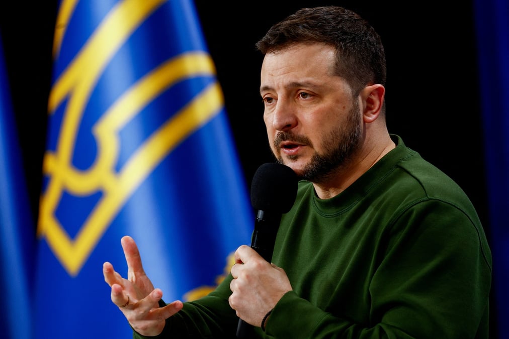 Le president ukrainien volodimir zelensky s'exprimant lors de la conference "ukraine. annee 2024"