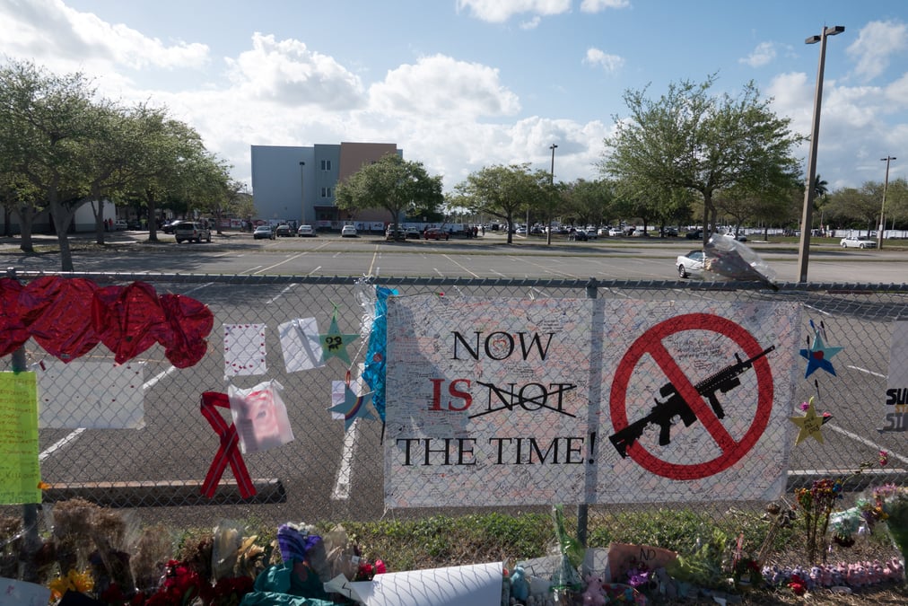 Le senat de floride vote une loi sur le controle des armes