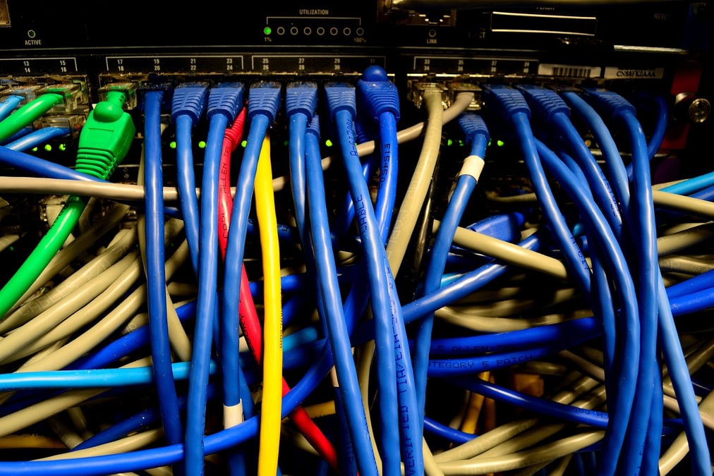 Notre monde s'oriente vers une multiplication des objets connectés (TV, smartphone...) et consommateurs de services cloud (réseaux sociaux, streaming...) qui, mécaniquement, ne feront qu'augmenter l'impact environnemental du numérique.