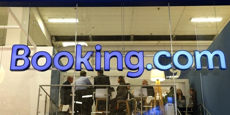 Booking dispose désormais d'un délai de six mois pour se mettre en conformité avec toutes les dispositions légales.