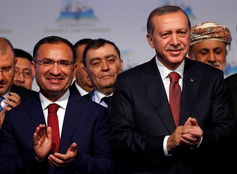 Turquie: l'etat d'urgence sera de nouveau prolonge de trois mois