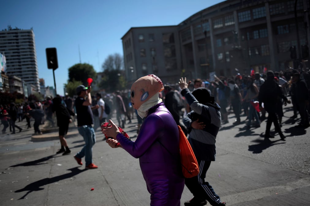 Greve generale et manifestations contre les inegalites economiques au chili