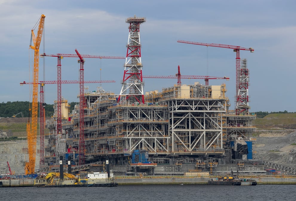 Inauguré en juillet par le Vladimir Poutine, ce gigantesque projet de gaz naturel liquéfié (GNL) dans l'Arctique est estimé à 21 milliards de dollars.