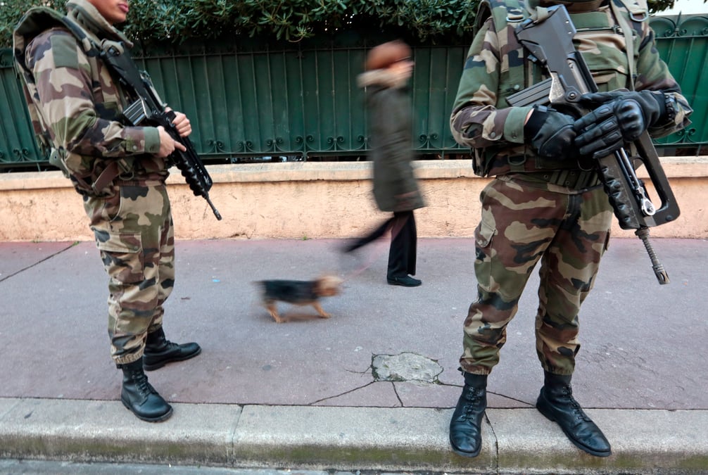 Une patrouille militaire attaquee a l'arme blanche dans le centre-ville de nice
