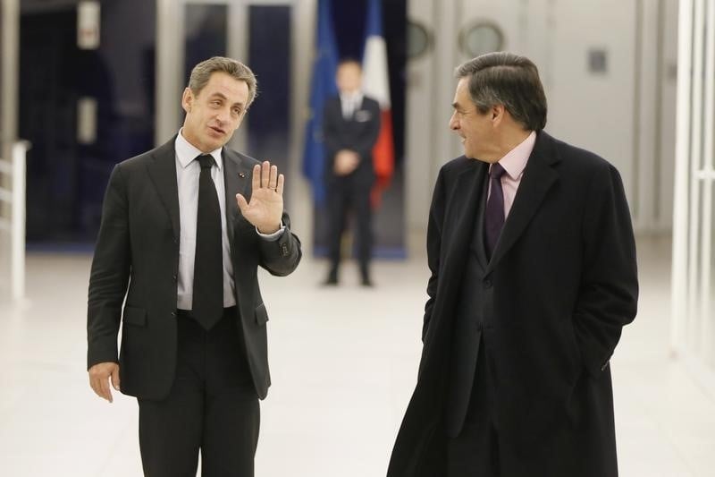 Hortefeux rappelle fillon et le maire a la "reconnaissance"