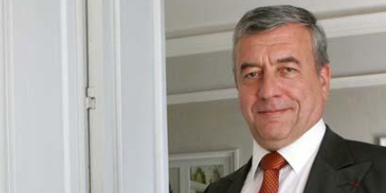 André Yché