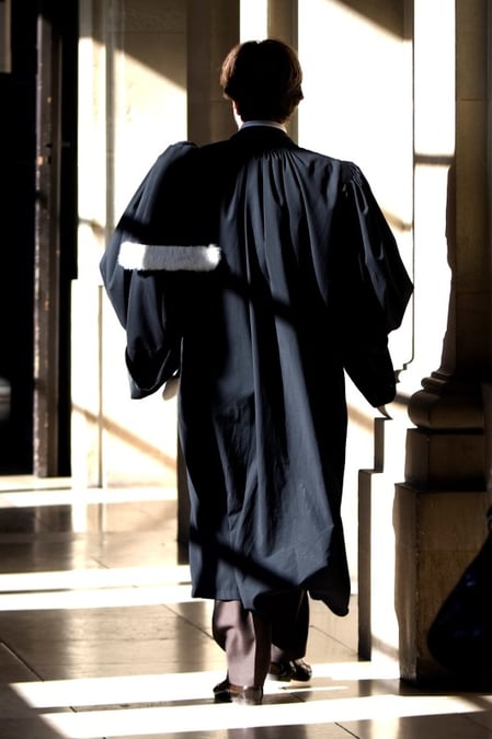 Les professions réglementées préparent leur riposte