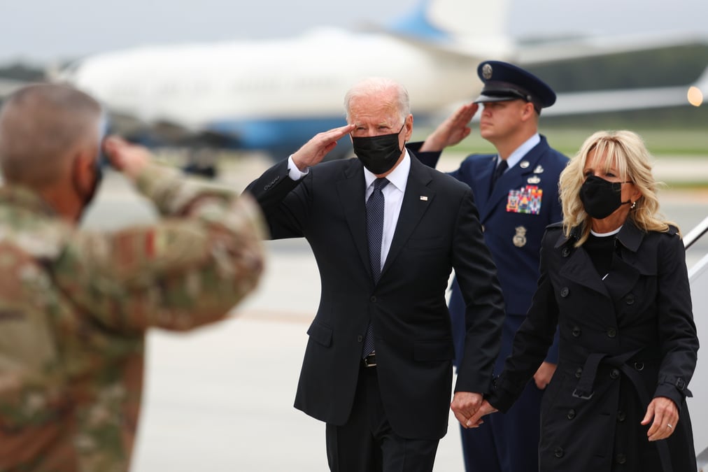 Joe biden rend hommage aux soldats americains tues en afghanistan
