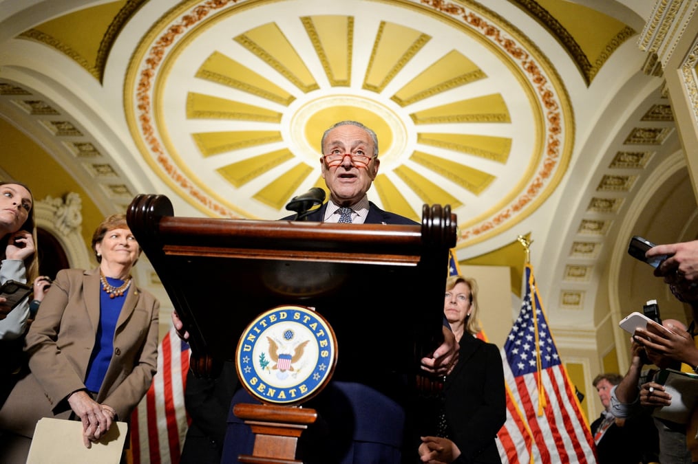 Le chef de la majorite democrate au senat americain, chuck schumer, lors d'une conference de presse au capitole
