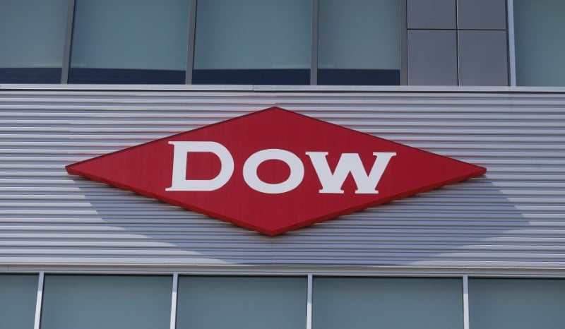 Dow et dupont proposent des concessions a l'ue pour leur fusion