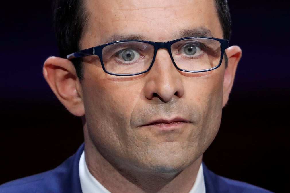 Fillon n'est victime d'aucune machination, estime hamon
