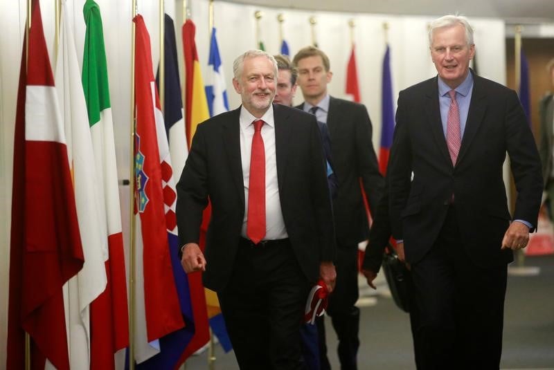 Brexit: l'opposition britannique informee par barnier