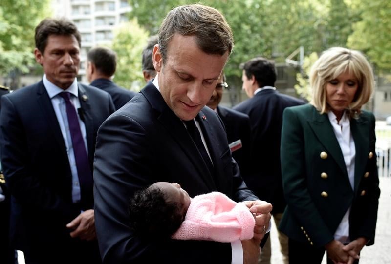 La prestation jeune enfant (paje) revue a la baisse