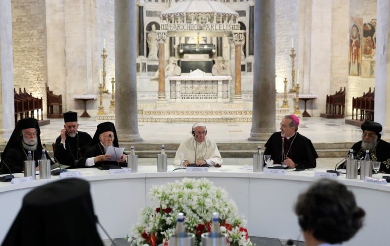 "l'indifference tue" au proche-orient, s'indigne le pape
