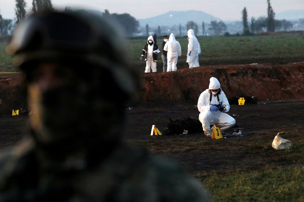 Le bilan de l'explosion d'un oleoduc au mexique porte a 96 morts