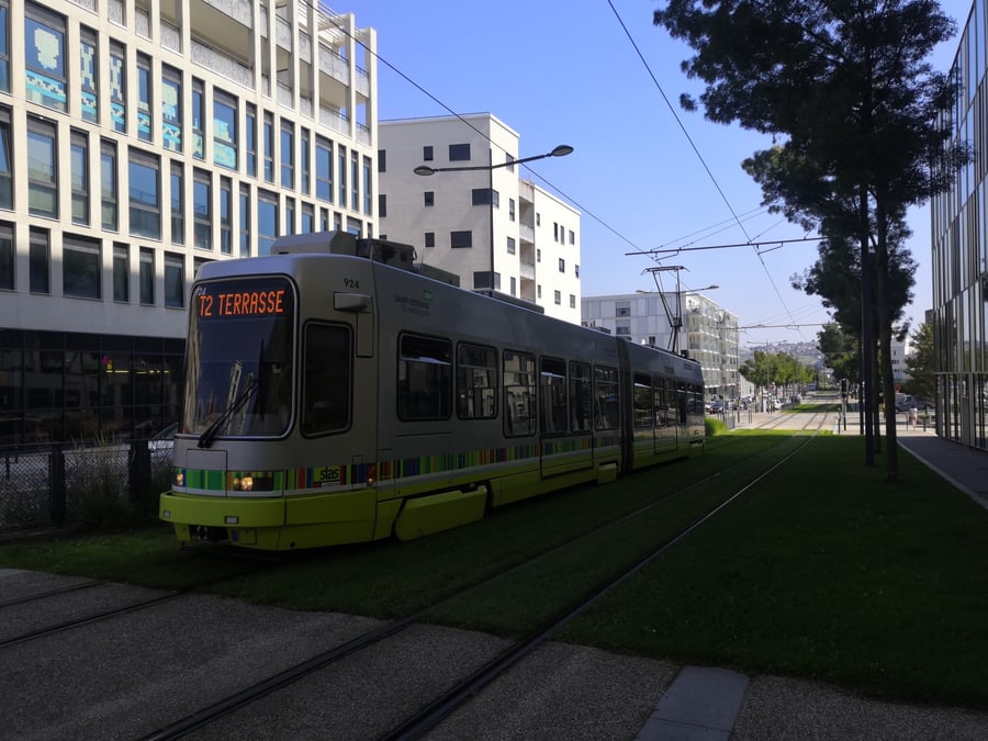 Transdev, via la STAS, exploite le réseau de transports en commun de Saint-Etienne.