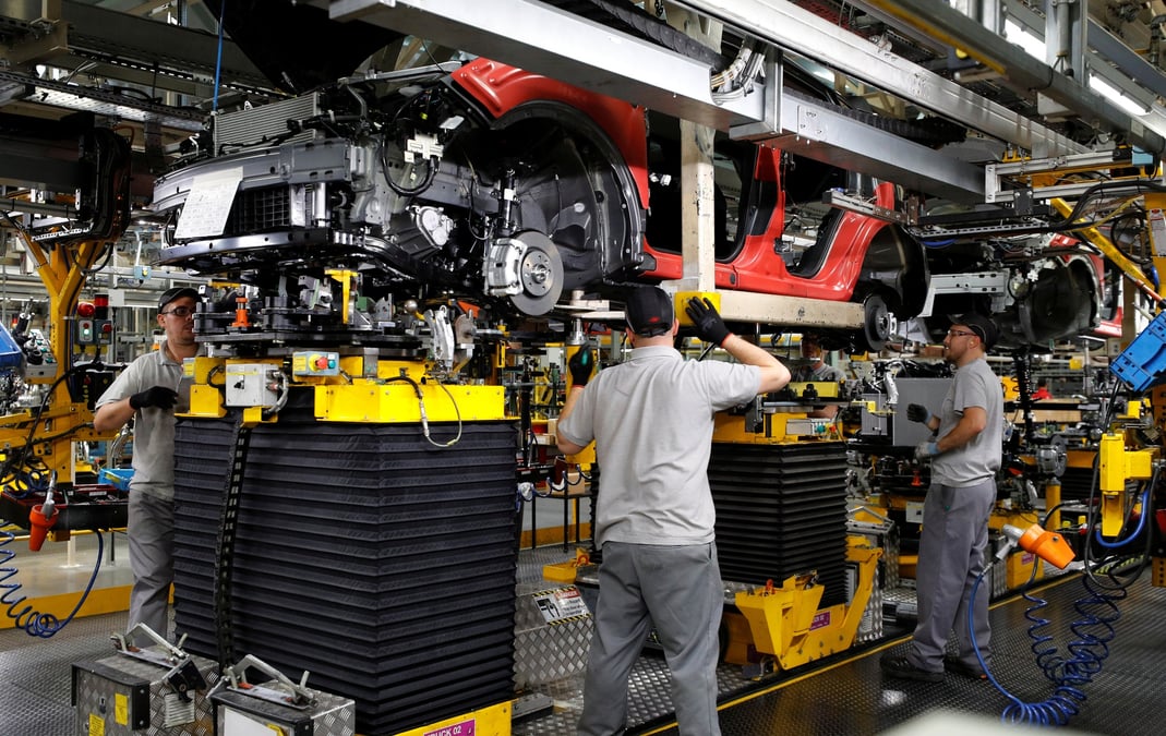 Gb: la production automobile en recul de 18% en octobre