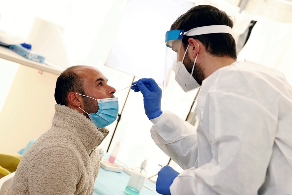 Coronavirus: l'italie envisage de nouvelles restrictions pour la periode des fetes